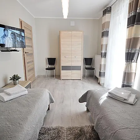 Apartament Lena Iv *